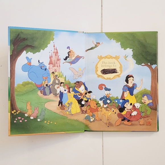 Vintage Winnie The Pooh book - Picture 2 of 7